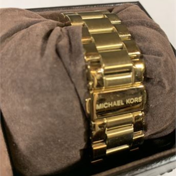 Michael Kors Gold Wrist Watch + Box - Picture 4 of 7